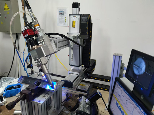 Un bon prix. AMB 6000w Source laser pour le soudage au laser de l'aluminium Le couvercle supérieur de l'aluminium en ligne