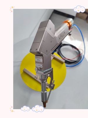 Un bon prix. Tête de soudage laser à fibre polyvalente pour applications de soudage polyvalentes en ligne